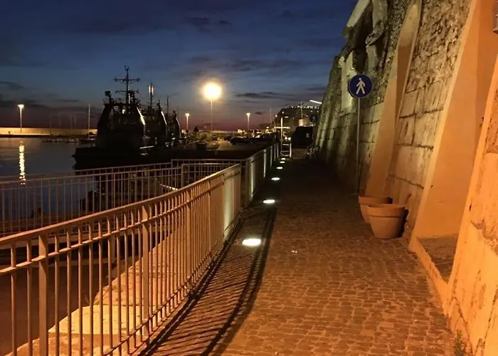 Quattro Stelle Al Porto